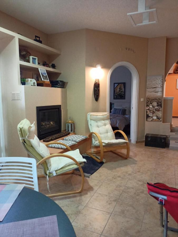 Filion Comfortable Country Apartment Levkákia Eksteriør bilde